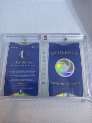 2018 - 19 Opulence Luka Doncic Rookie Auto 3 Color Patch Jersey Booklet ed 01/25 2