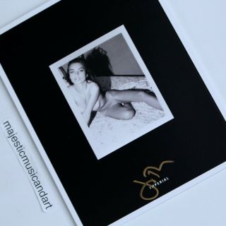 Emily Ratajkowski Signed Photo Book Collectors Edition 2012 New/mint