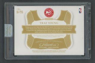 2018 - 19 Flawless Star Trae Young Hawks RPA RC 4 - Color GU Patch AUTO 7/18 2
