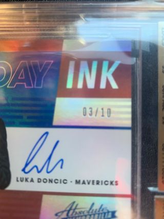 LUKA DONCIC Auto 2018 - 19 Absolute Memorabilia Draft Day Ink Level3 3/10 BGS 9.  5 3