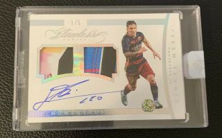 2016 - 17 Panini Flawless Soccer Momentous Dual Patch Auto Lionel Leo Messi 1/5 Sp