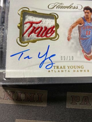 2018 - 19 Panini Flawless Trae Young True RPA /10 Logo Patch Rookie Auto 3