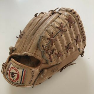 Vintage 1970s Baltimore Orioles Major League Baseball Glove 16101 Game Giveaway