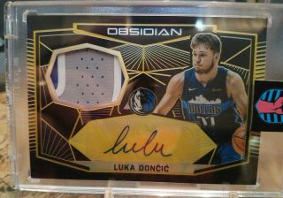 Luka Doncic 2018 - 2019 Panini Gold Obsidian Auto Patch 8/10 