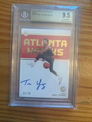 2018/19 Panini Encased Trae Young Auto Notable Signatures Gold /10 9.  5/10