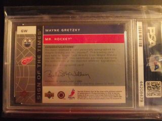 Wayne Gretzky / Gordie Howe SP Authentic Signs Of The Times Dual Auto /99 PSA 9 2