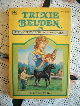 Trixie Belden 39 - The Mystery Of The Galloping Ghost (square Pb Edition)