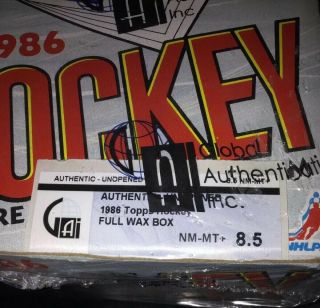 1986 - 87 Topps Hockey Wax Box 36 Packs GAI 8.  5 shrink wrapped LEMIEUX 3