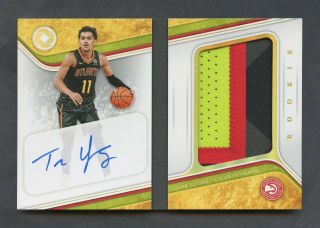 2018 - 19 Panini Opulence Booklet Trae Young Rpa Rc 4 - Color Patch Auto /25
