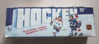 1976 - 77 Topps Hockey Wax Box - 36 Packs