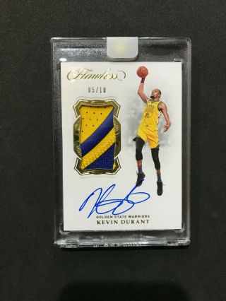 2018 - 19 Flawless Kevin Durant Vertical Patch Auto Gold 5/10 2clr Gs Logo Encased