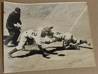 Jackie Robinson 1951 Brooklyn Dodgers Type 1 Photo 7.  5 " X 9.  5 "