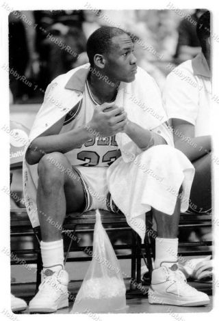 Michael Jordan (Young) 1987 Chicago Bulls NBA Basketball 35mm B&W Slide 2