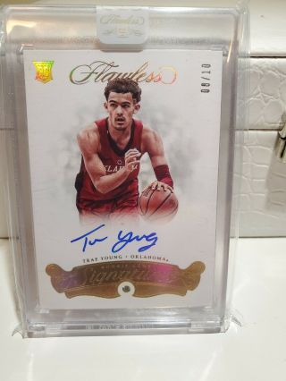 2018 - 19 Panini Flawless Trae Young Collegiate Gold Rc Auto 8/10 Hot Card