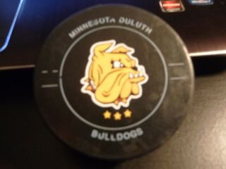 Minnesota - Duluth Bulldogs Official Game Puck Umd Nchc Rubena - Game Puck