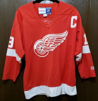 Vtg Ccm Red Steve Yzerman Detroit Red Wings Hockey Jersey Youth L / Xl Stitched