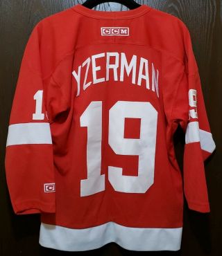 Vtg CCM Red Steve Yzerman Detroit Red Wings Hockey Jersey Youth L / XL STITCHED 2