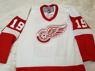 Youth Ccm Center Yzerman Detroit Red Wings Authentic Hockey Jersey 19 Boys L/xl