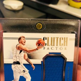 2018 - 2019 National Treasures Clutch Factor Luka Doncic Auto 70/99 3