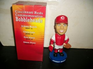 2002 Cincinnati Reds Stadium Giveaway Johnny Bench Bobble Head " A " (look)