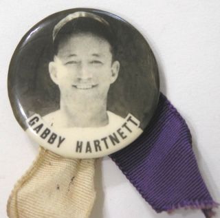 Vintage Baseball Pinback Button Gabby Hartnett Chicago Cubs 1950s