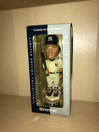 Derek Jeter York Yankees 2002 Forever Collectibles Legends Bobble Head