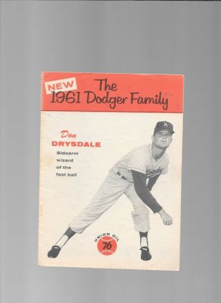 1961 Union Oil Dodger Family Booklets Don Drysdale - Near