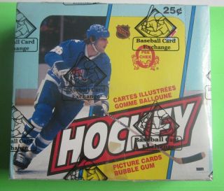 1983/84 Opc O - Pee - Chee Hockey Wax Box (bbce) Tape Intact