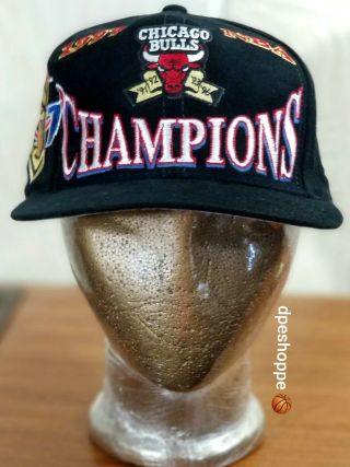 Chicago Bulls Basketball 1997 Champions Logo Athletic Black Cap Hat Snapback