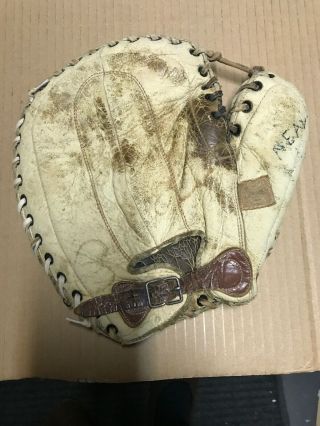 Vintage Spalding Catchers Mitt Baseball Glove.  Early 1900s Glove?