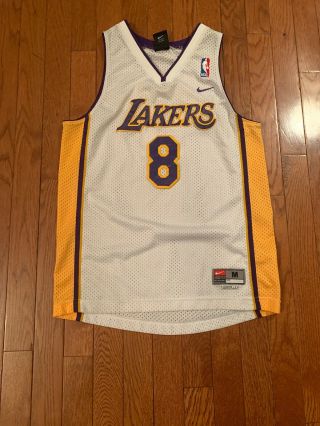 Nike Kobe Bryant White Home Los Angeles Lakers 8 Swingman Jersey,  Size M