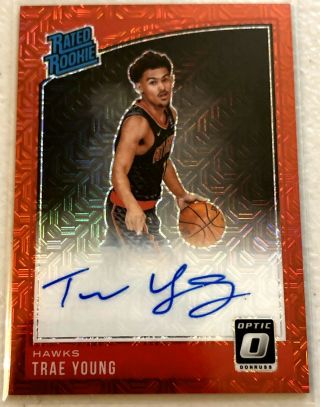 2018/19 Panini Optic Choice Trae Young Rated Rookie Red Mojo Prizm On Card Auto