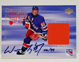 1998 - 99 Upper Deck Gja2 Wayne Gretzky Autographed Jersey Card 56/99