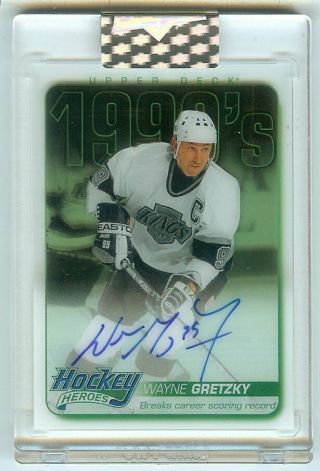 2018 - 19 Ud Clear Cut Wayne Gretzky On Card Autograph Auto Sp Rare