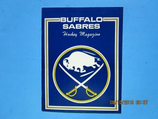Vintage 1971 - 72 Buffalo Sabres Vs Toronto Maple Leafs Program.