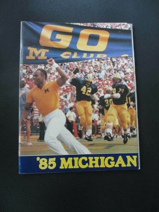 Michigan Wolverine Ncaa Football Yearbook Media Guide - 1985 - Stats - Photos - Info