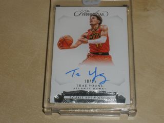 2018 - 19 Panini Flawless Encased Rookie Rc Autograph Auto Trae Young 10/15
