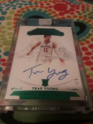 Trae Young 2018 - 19 Flawless Collegiate Rookie Rc Emerald Auto D 4/5 Rare