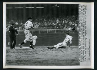 Eddie Basinski Marv Rackley Lou Jorda 1947 Press Photo Pirates Dodgers