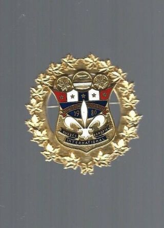 1980 Quebec International Bonspiel  Big Crown Winner  Curling Club Pin
