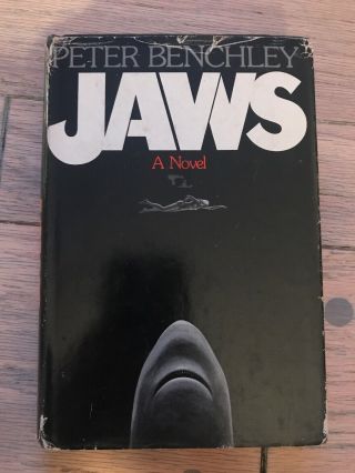 Jaws By Peter Benchley (1974,  Hardcover With Dust Jackdt) Book Isbn 0385047711
