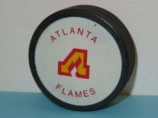 Atlanta Flames Vintage NHL Hockey Puck Calgary Flames 2