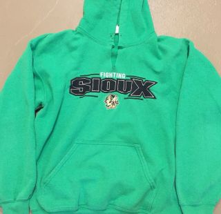 Vtg Und North Dakota Fighting Sioux Indian Green Hockey Sweatshirt Medium Hoodie