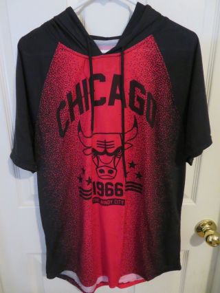 Men’s Chicago Bulls Nba Black & Red Hooded Short Sleeve Shirt Soft Size Medium
