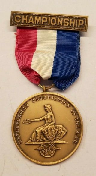 1958 Metropolitan AAU Wrestling Championships Medal & Patch 2
