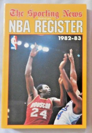 1982 - 83 The Sporting News Official Nba Register Moses Malone Rockets