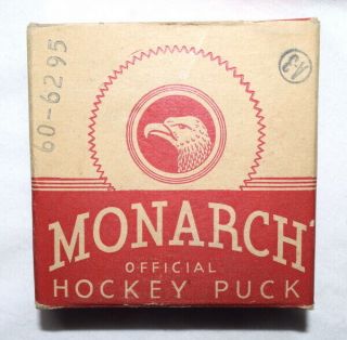 Scarce 1940 ' s MONARCH OFFICIAL HOCKEY PUCK With Red Box 3