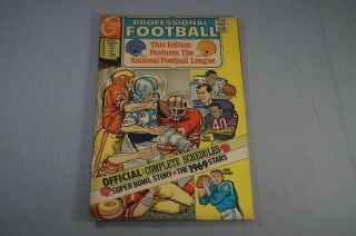 Winter 1969 Professional Football Comic Book No.  1 Sayers Unitas Tarkenton Hayes