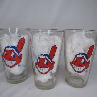 Cleveland Indians Chief Wahoo Glasses Beer Budweiser Miller Lite Pilsner