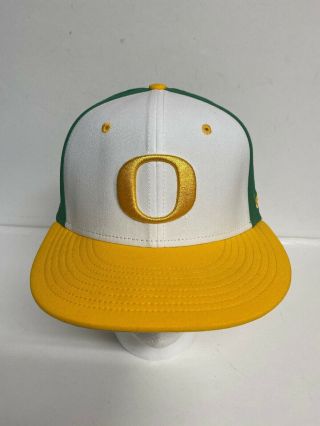 Nike Oregon Ducks Ncaa Nike True Size 7 Hat/cap Green - Yellow - White 33235x - Od7
